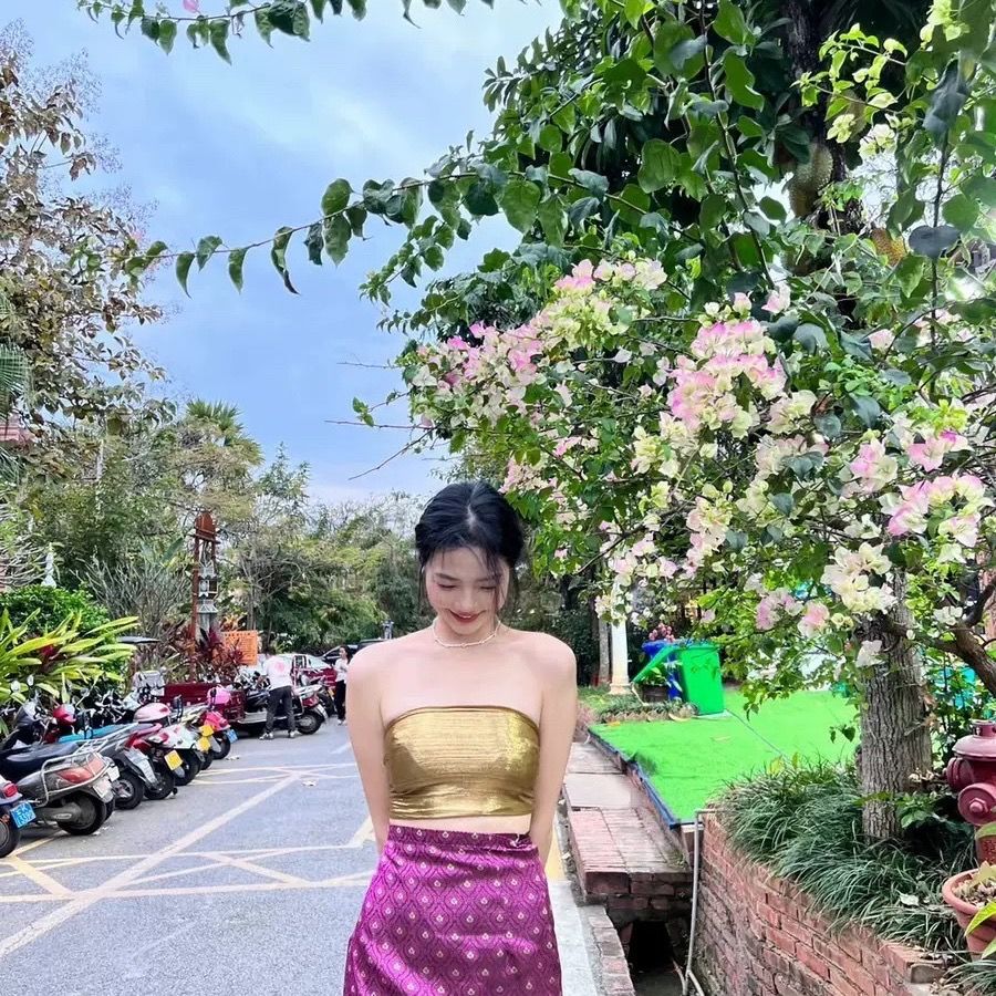Thai National Outfit Ethnic Co - Batik Sarong Wrap 评论和价格