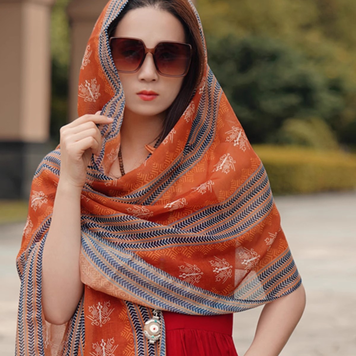 Travel Photography, Thin Sprin - Ethnic Fashion Photography 评论和价格